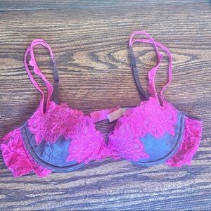 Vintage Victoria’s Secret Lace Plunge Bra …